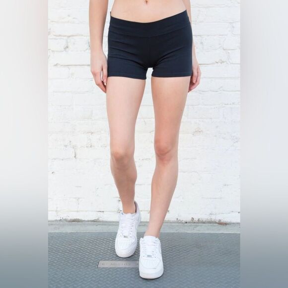 Brandy Melville lavender madeline shorts - Picture 4 of 9